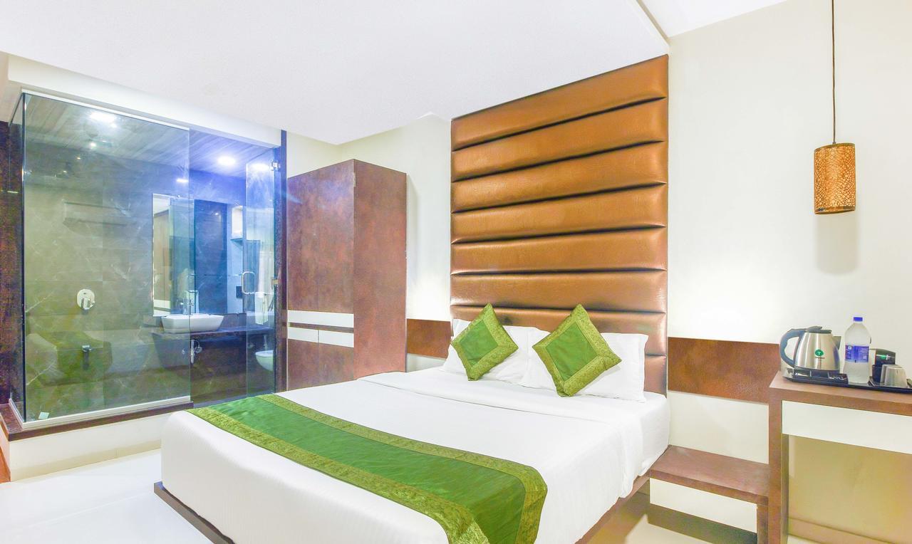 Treebo Blue Moon Powai Hotel Mumbai Exterior photo