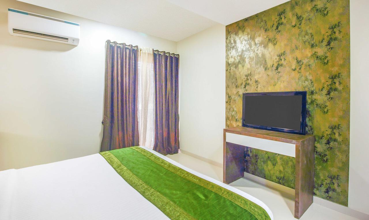 Treebo Blue Moon Powai Hotel Mumbai Exterior photo