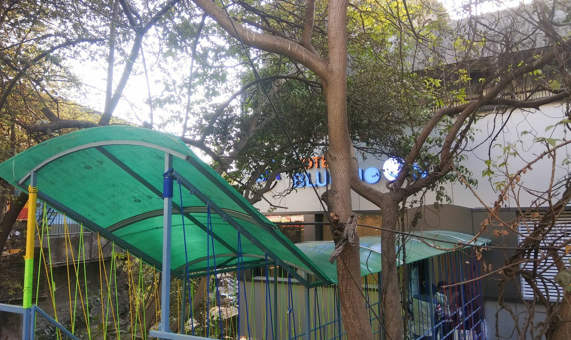 Treebo Blue Moon Powai Hotel Mumbai Exterior photo